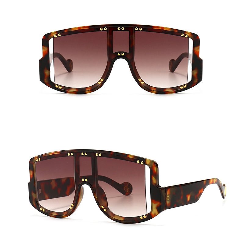 Brown Tach - nenagosling