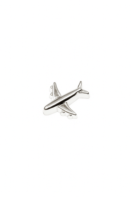 Avión plateado